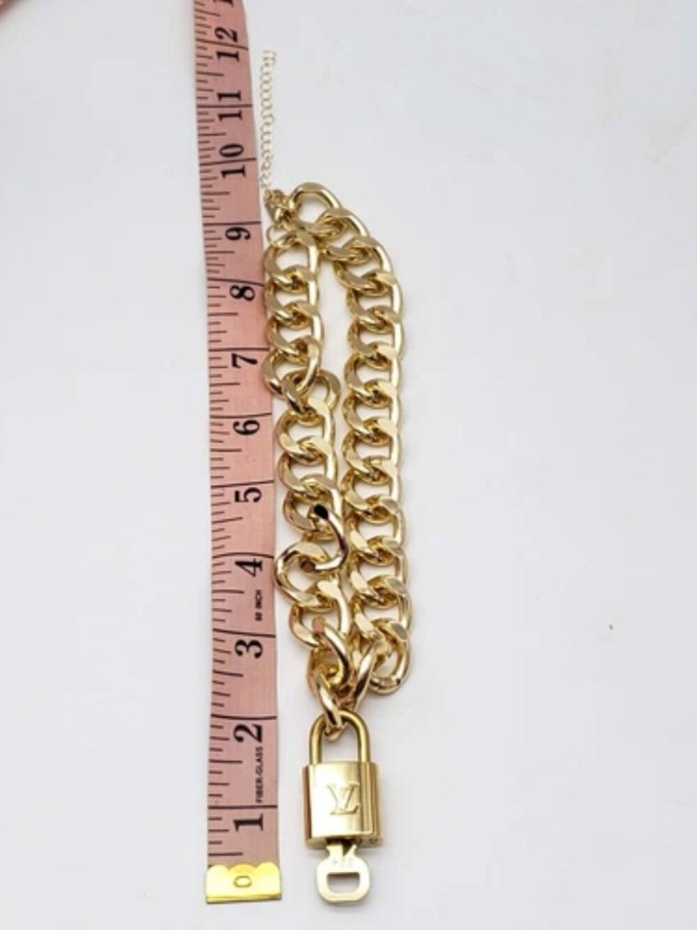 Gold-Plated Necklace with Authentic Louis Vuitton Padlock - Picture 4 of 8